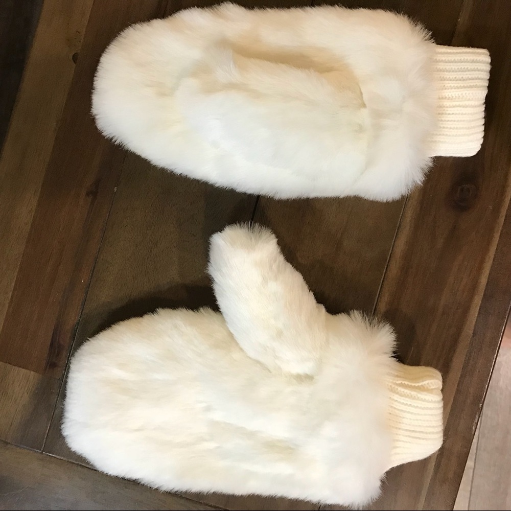 H&M White Fur Mittens